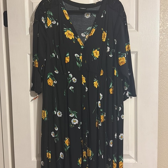 TORRID Black floral print dress. - Picture 1 of 3